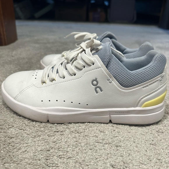 ON Sneakers - Picture 1 of 2